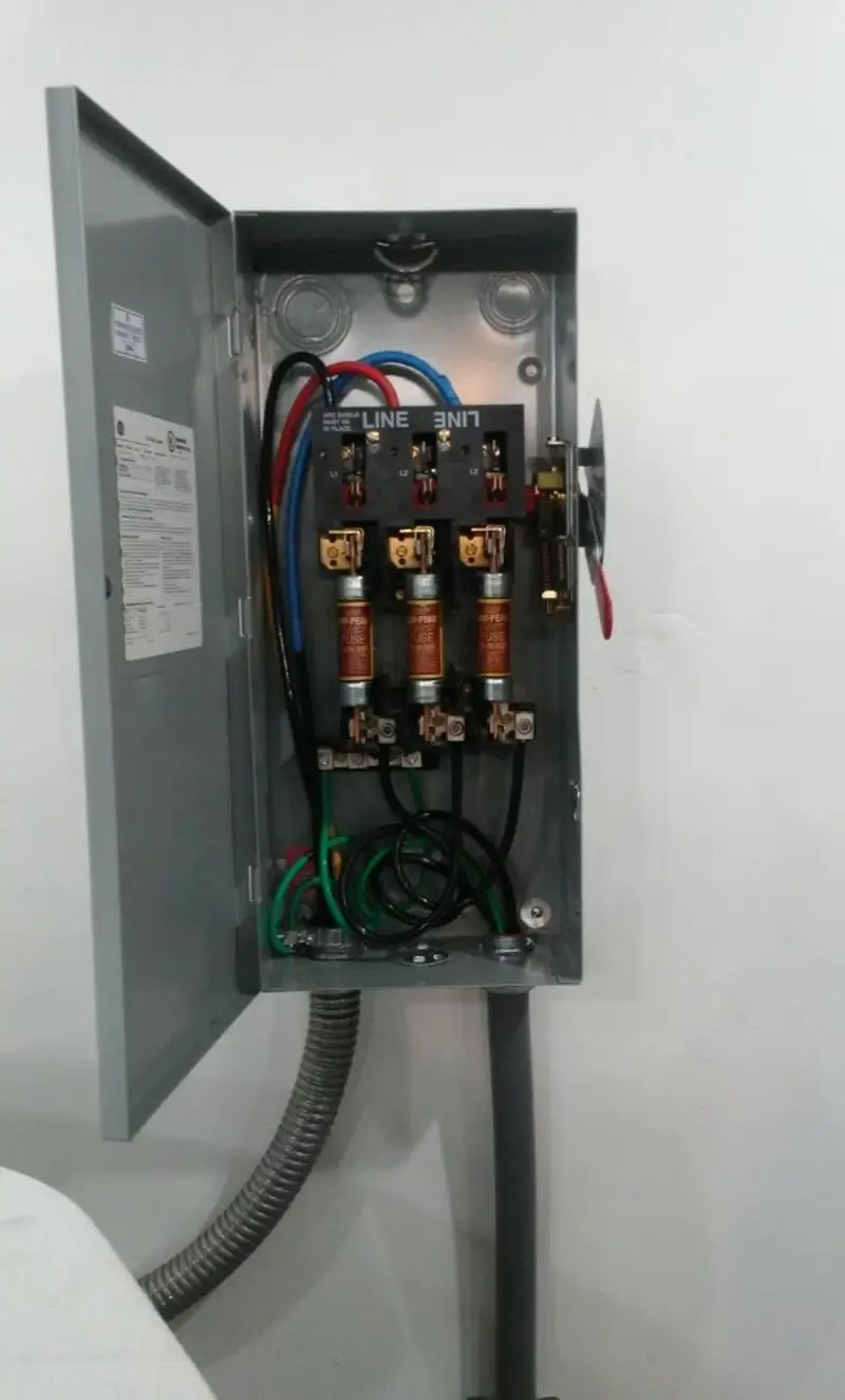 Three-phase disconnect switch installed for Electrical Wiring & Rewiring in Oak Grove